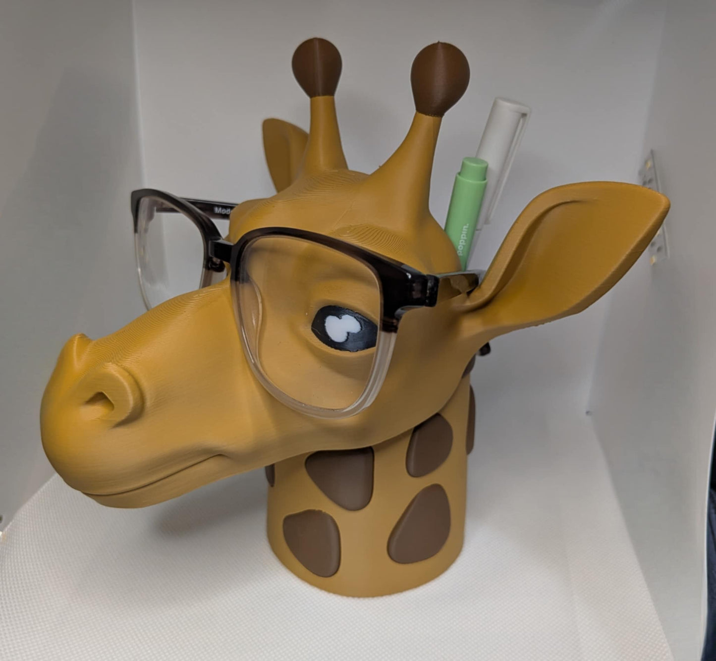 Giraffe Pen and Glasses Holder